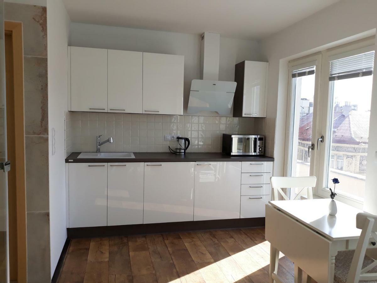 Cool Studio Apartment Praga Exterior foto