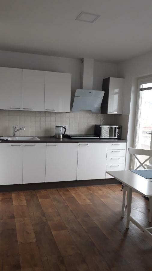 Cool Studio Apartment Praga Exterior foto
