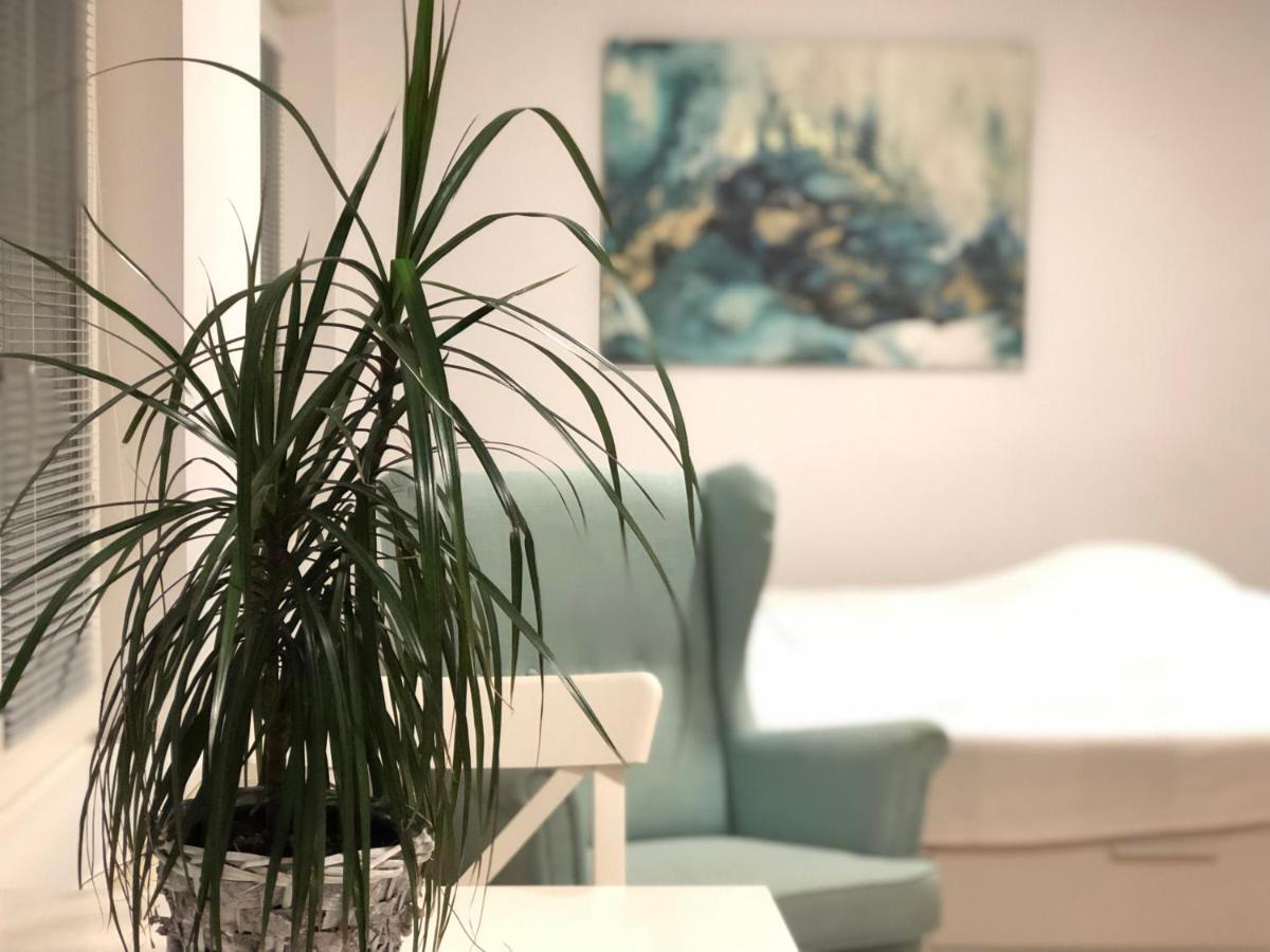 Cool Studio Apartment Praga Exterior foto